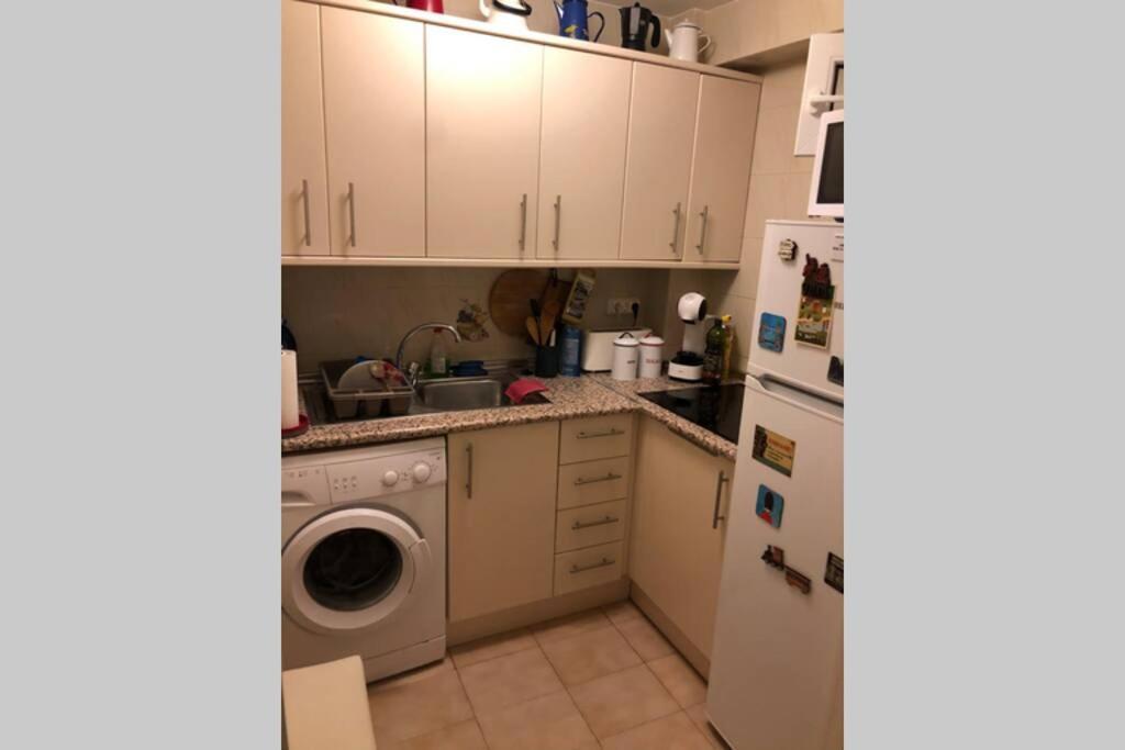 Cosy Apartment 5 Min From The Beach , Sea View Benidorm Bagian luar foto